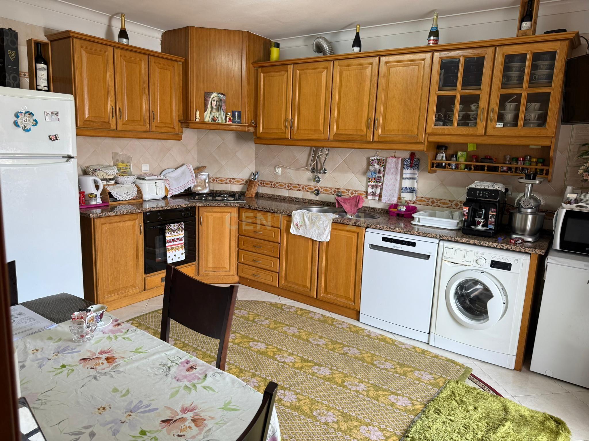 Apartamento T3 em Samora Correia com Varanda - Image 11