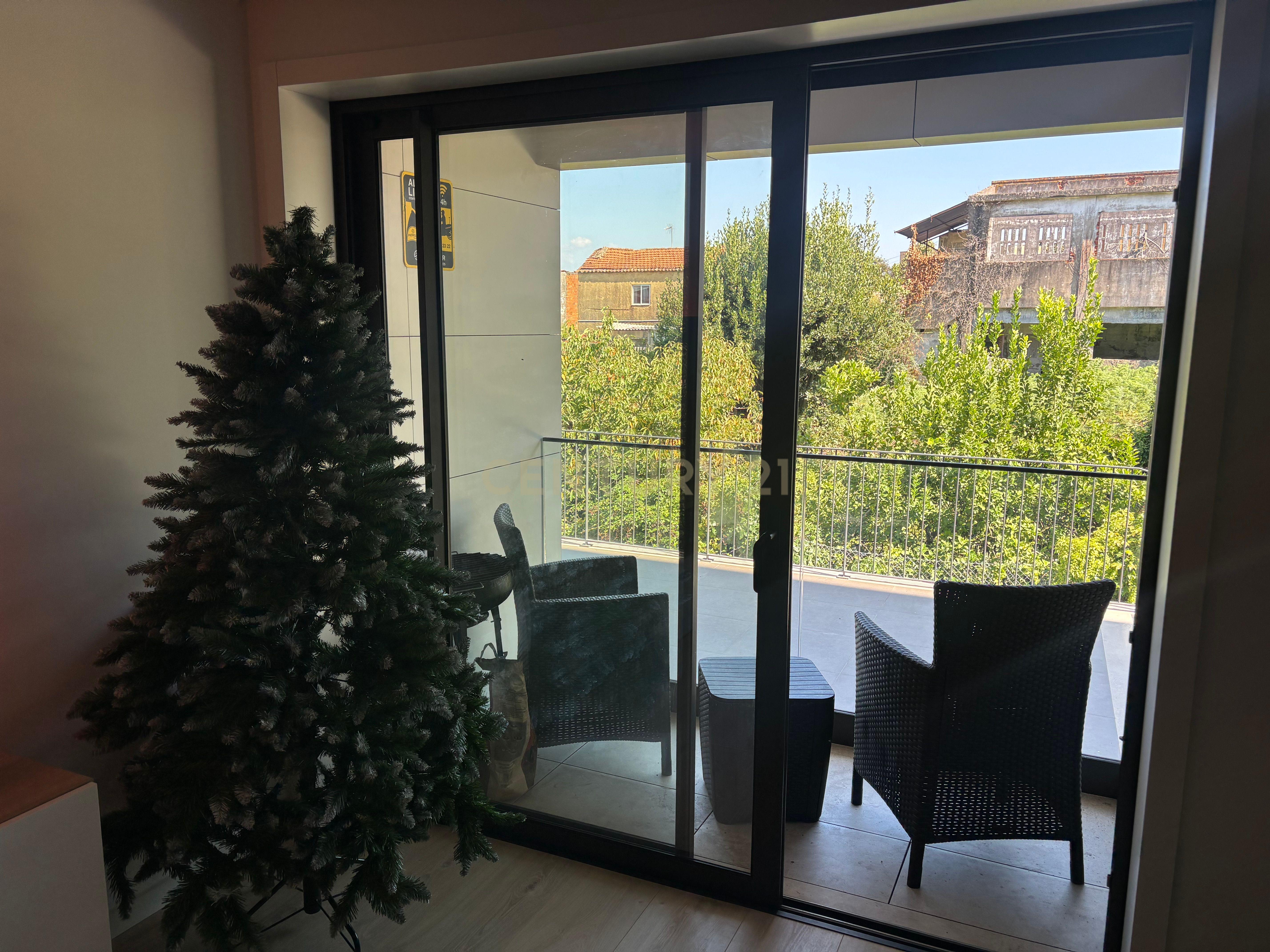 Fotografia 4 de T2 como Novo em São João da Madeira | Mobilado