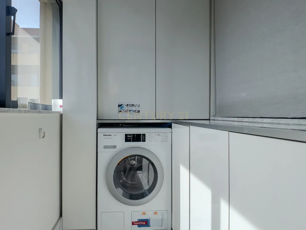 Apartamento T3 com Terraço, Varanda, Garagem | Último andar em Paranhos, Porto - Image 25