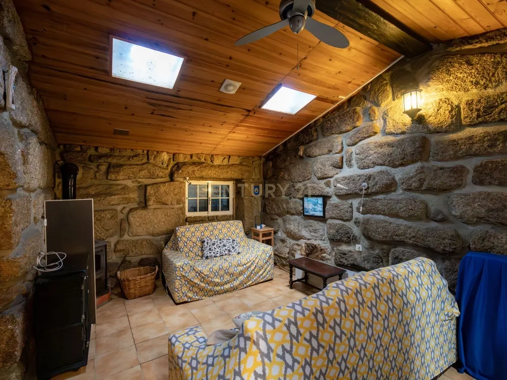 Casa Renovada T3 em Ervedal e Vila Franca da Beira - Image 3