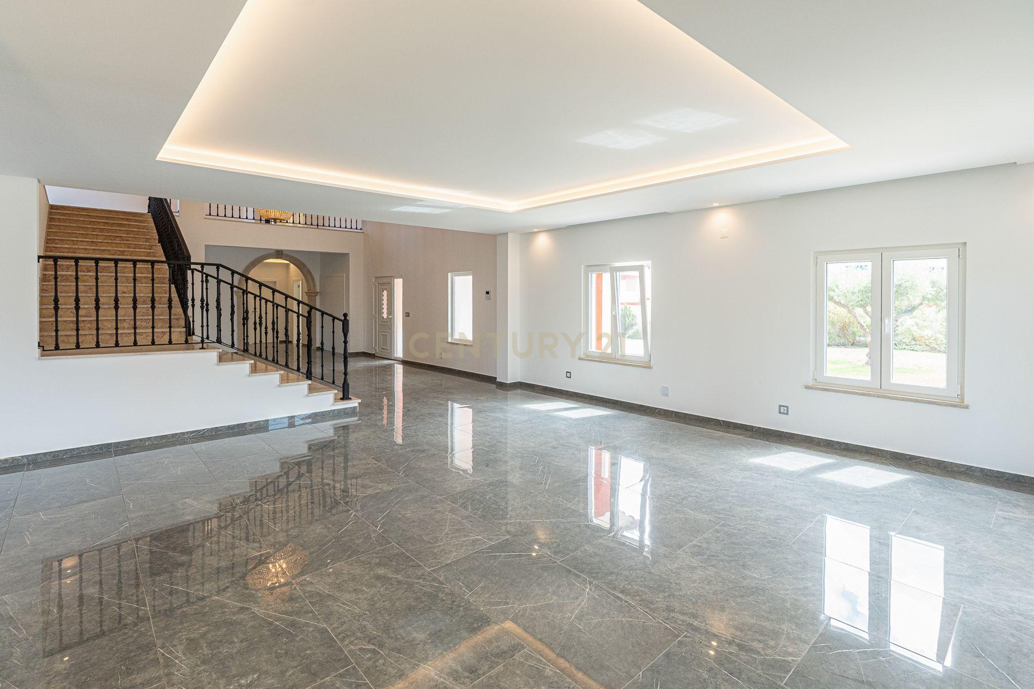 Fotografia 7 de Moradia T6 de Luxo - 924 m² - Piscina -  São Pedro da Cadeira - Nova