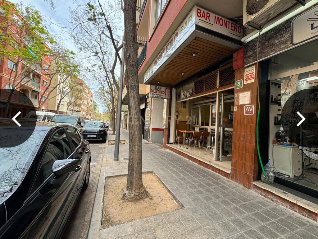 Vende-se espaço comercial na Rua Francesc Martí i Mora, 63 - Image 13