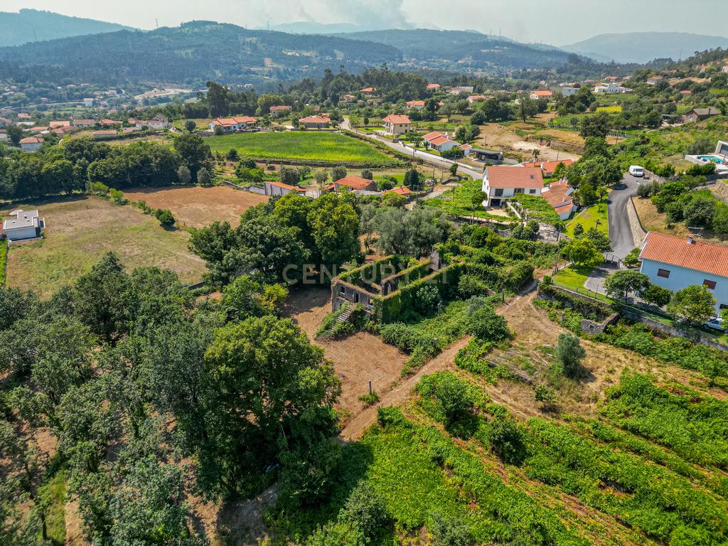  Quinta  para reconstrução , em  Anais, em Ponte de Lima – a vila mais antiga de Portugal. - Image 2