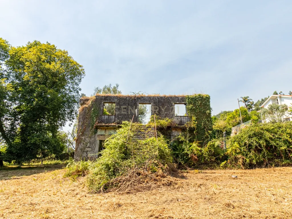 Quinta para reconstrução , em Anais, em Ponte de Lima – a vila mais antiga de Portugal. - Image 39