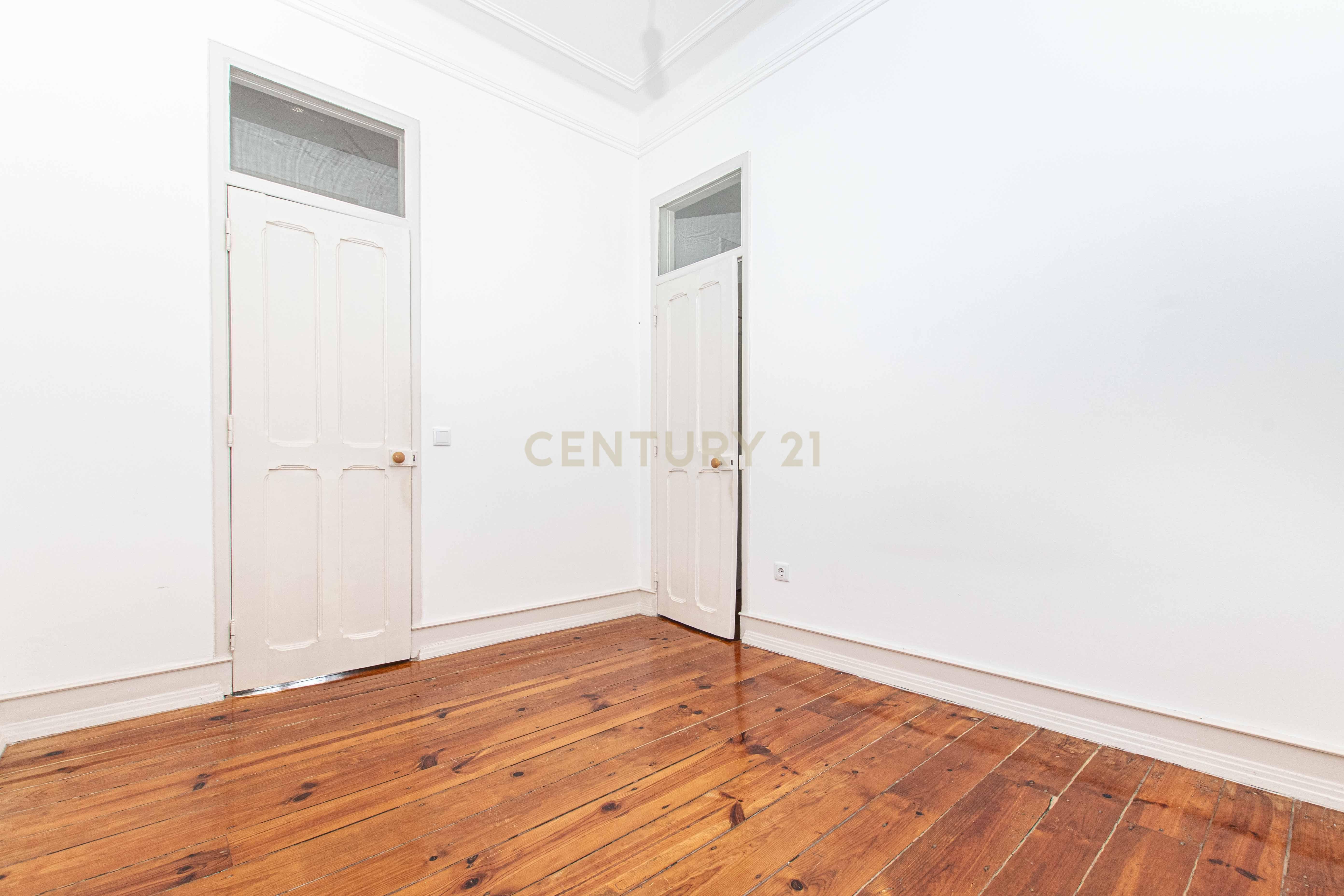 Fotografia 8 de Apartamento T2 com Charme | Campo de Ourique | Totalmente Equipado