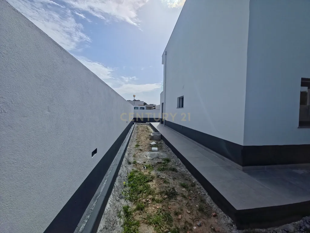 Moradia Nova T4 - Lourinhã - Image 35