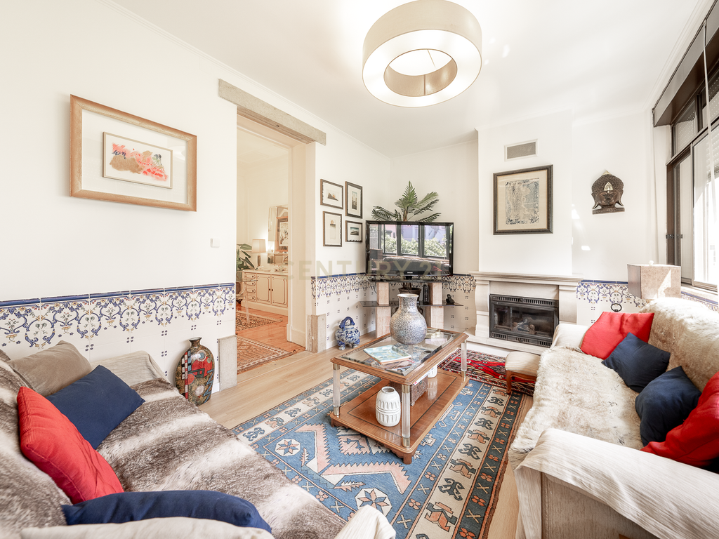 Apartamento T4 remodelado em Campo de Ourique  - Image 6