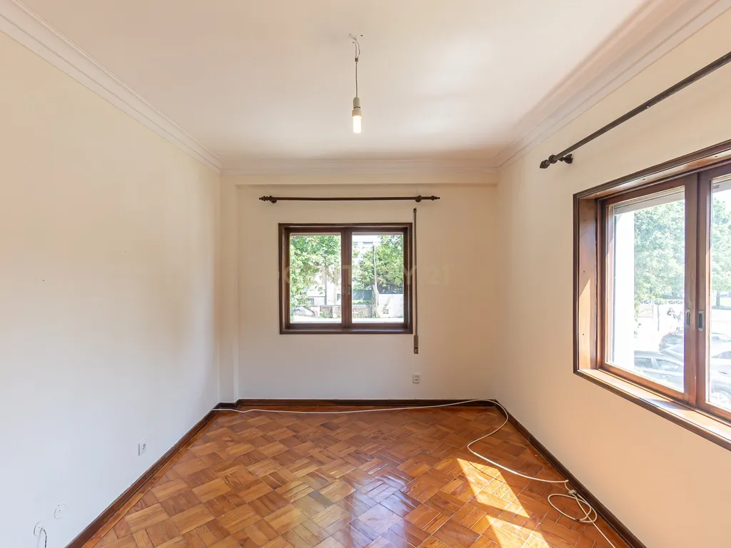 Andar Moradia T5 – Antas, Avenida Fernão de Magalhães – Porto - Image 29