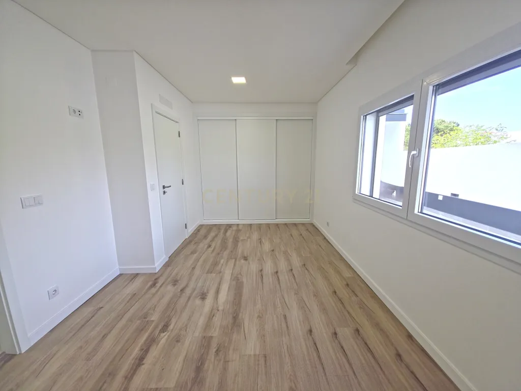 Moradia Nova T4 - Lourinhã - Image 14