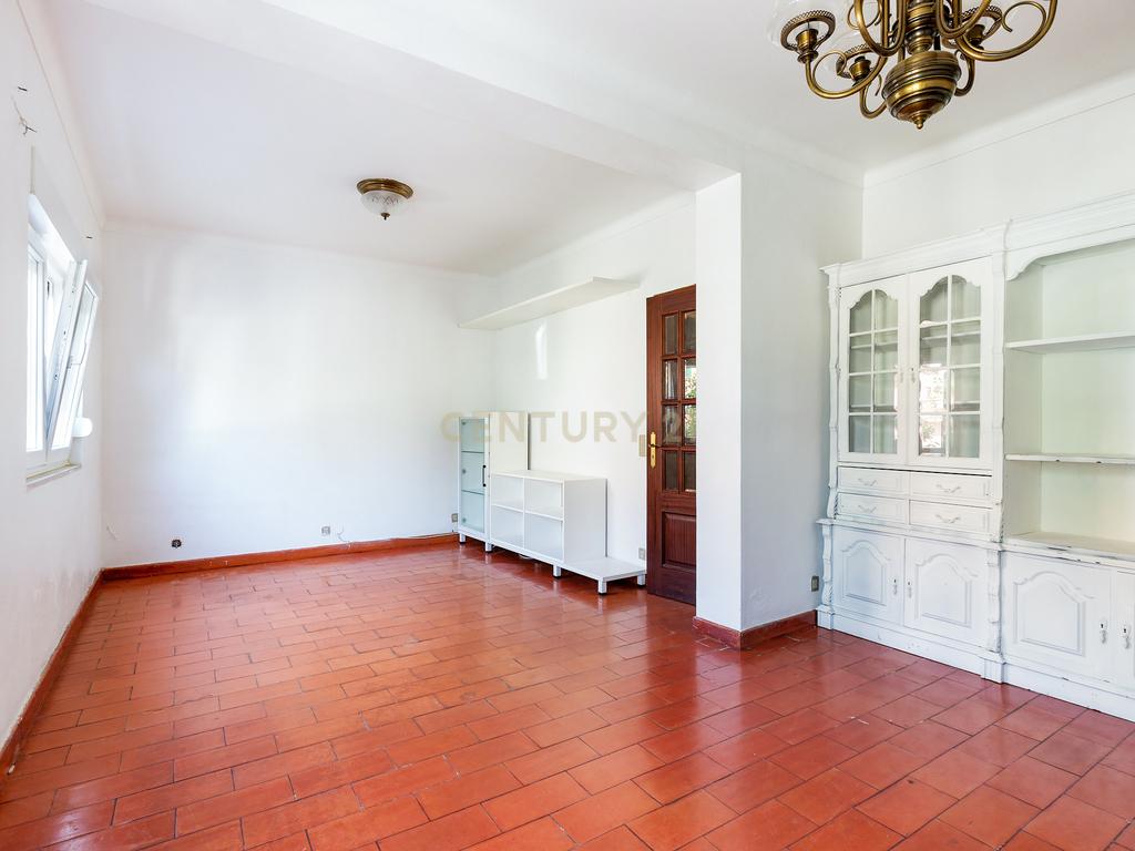 Moradia T3 com Sótão Habitável e Garagem nas Praias do Sado - Image 5
