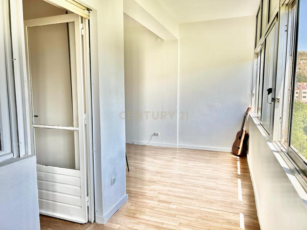 Apartamento T1 para Arrendamento – Costa da Caparica (5 min da Praia) - Image 11