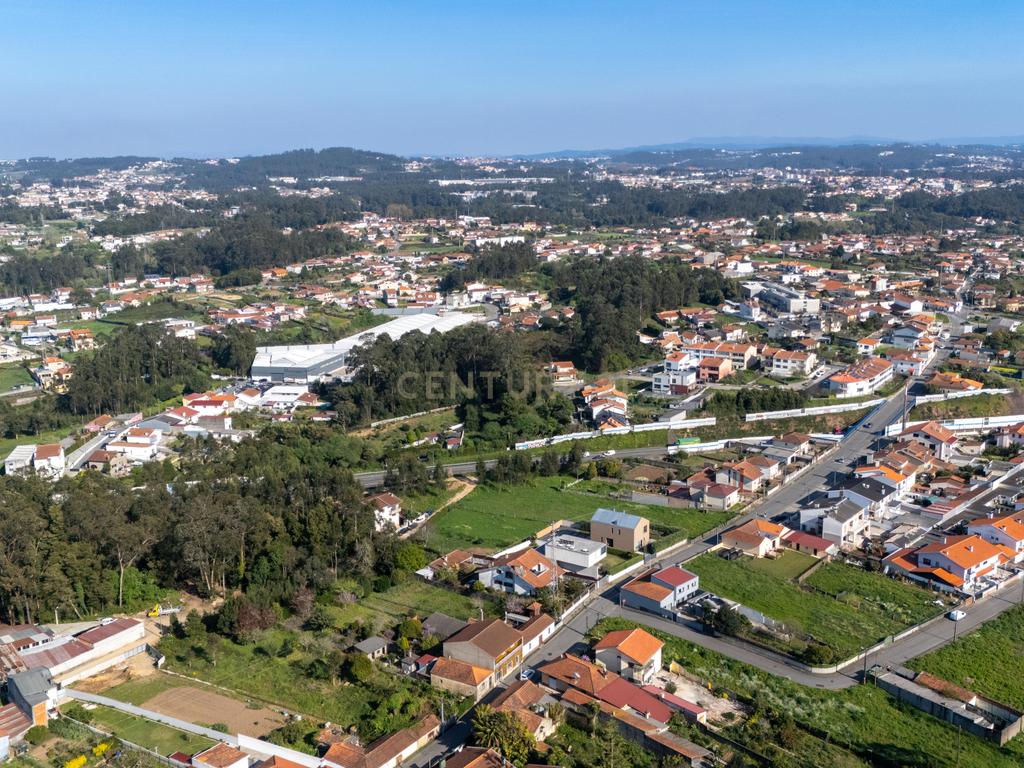 Moradia T4 com 392 m² e terreno de 1.070 m² | Anta - Image 13