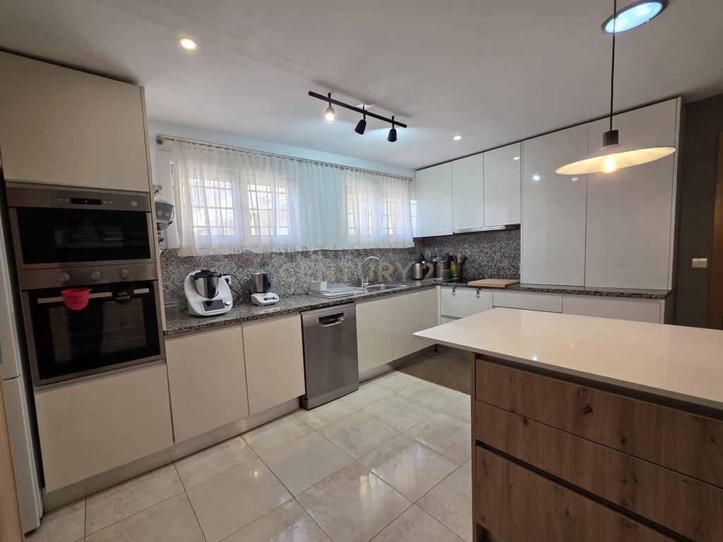 Apartamento T4 no centro do Porto, Bonfim - Image 3