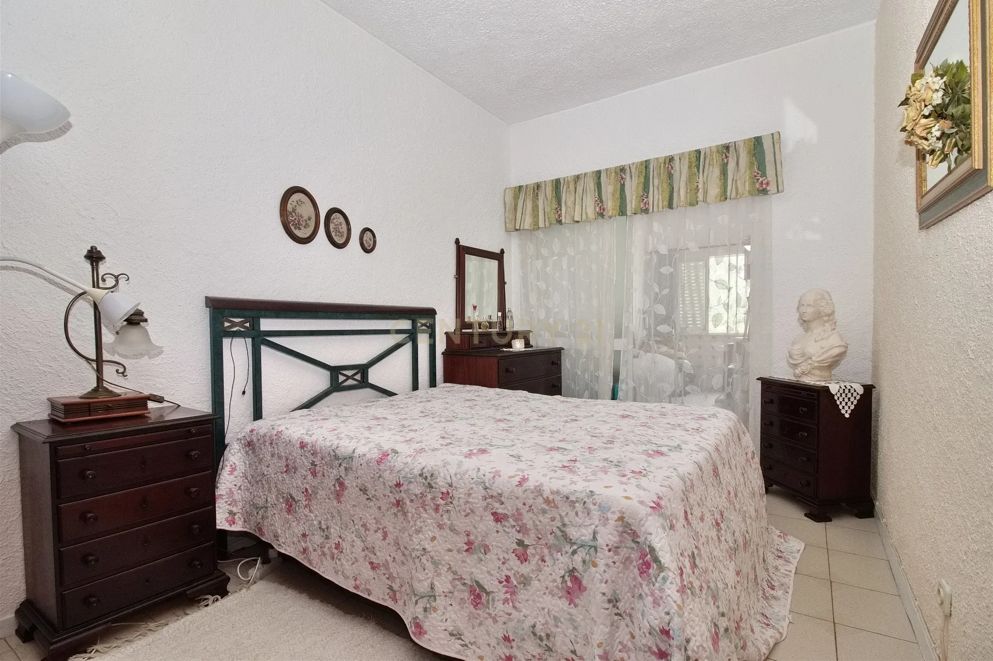 Apartamento T1+2 na Histórica Aldeia do Castelo de Sesimbra - Image 13