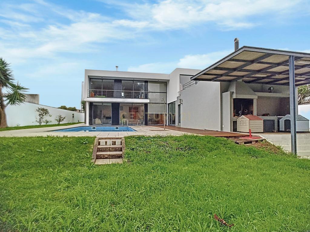 Casa Espaçosa em Ponta Delgada – Ilha de São Miguel, Açores - Image 34