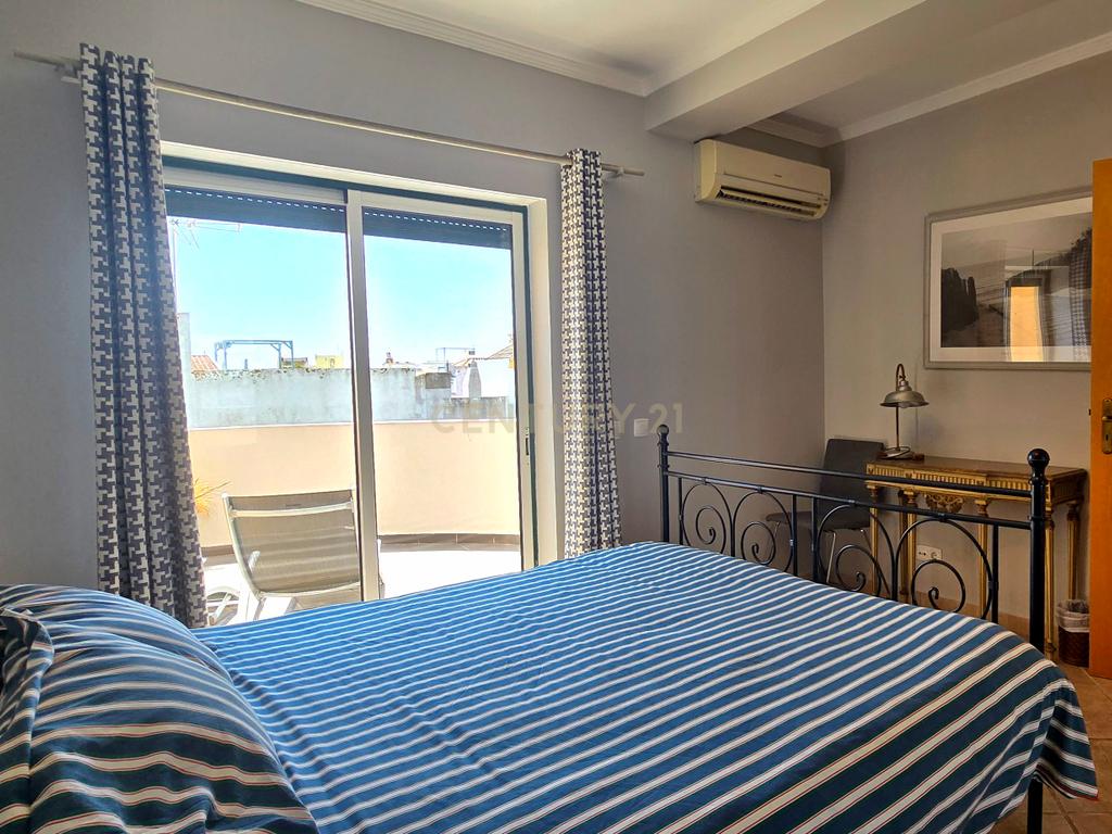 Apartamento T1 com Piscina, Terraço e Garagem | Arrendamento Anual | Santa Luzia, Tavira - Image 14