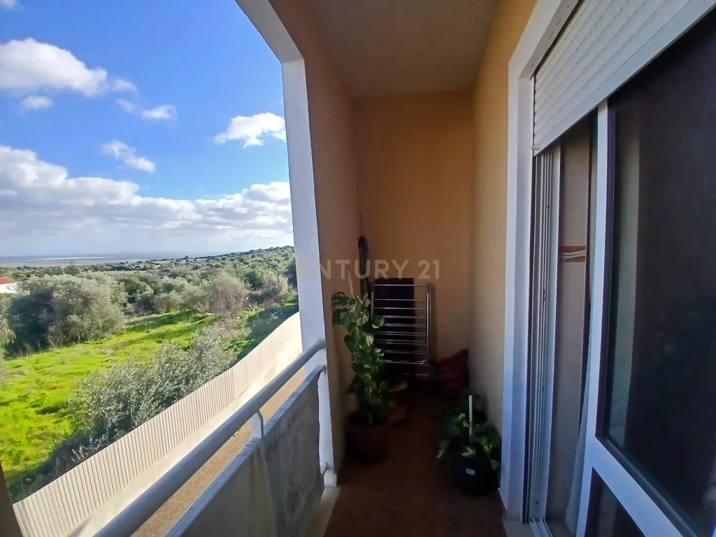 Apartamento T2 em Caia, Elvas - Oportunidade Única! - Image 2