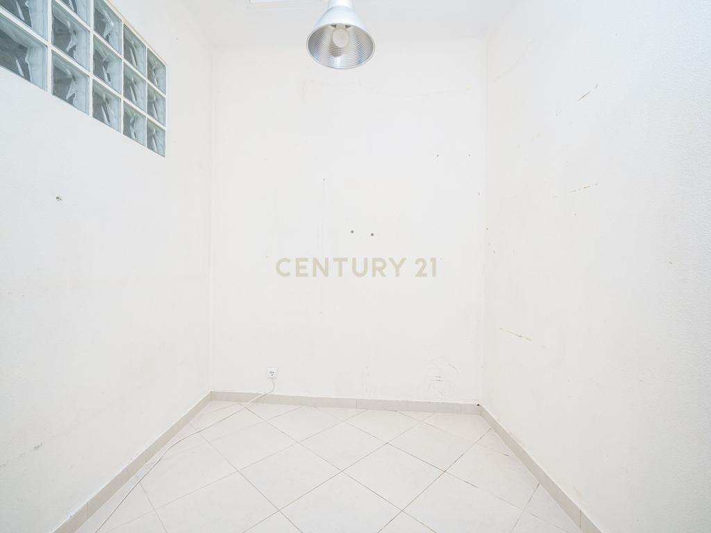 APARTAMENTO T6 NO CORAÇÃO DA CIDADE, EM SETÚBAL - Image 29