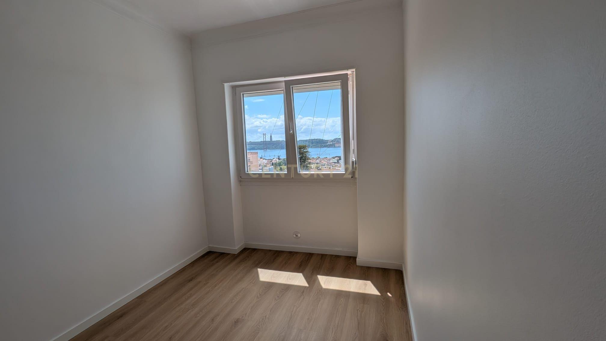 T2 para arrendamento na Ajuda, com vista rio - Image 11