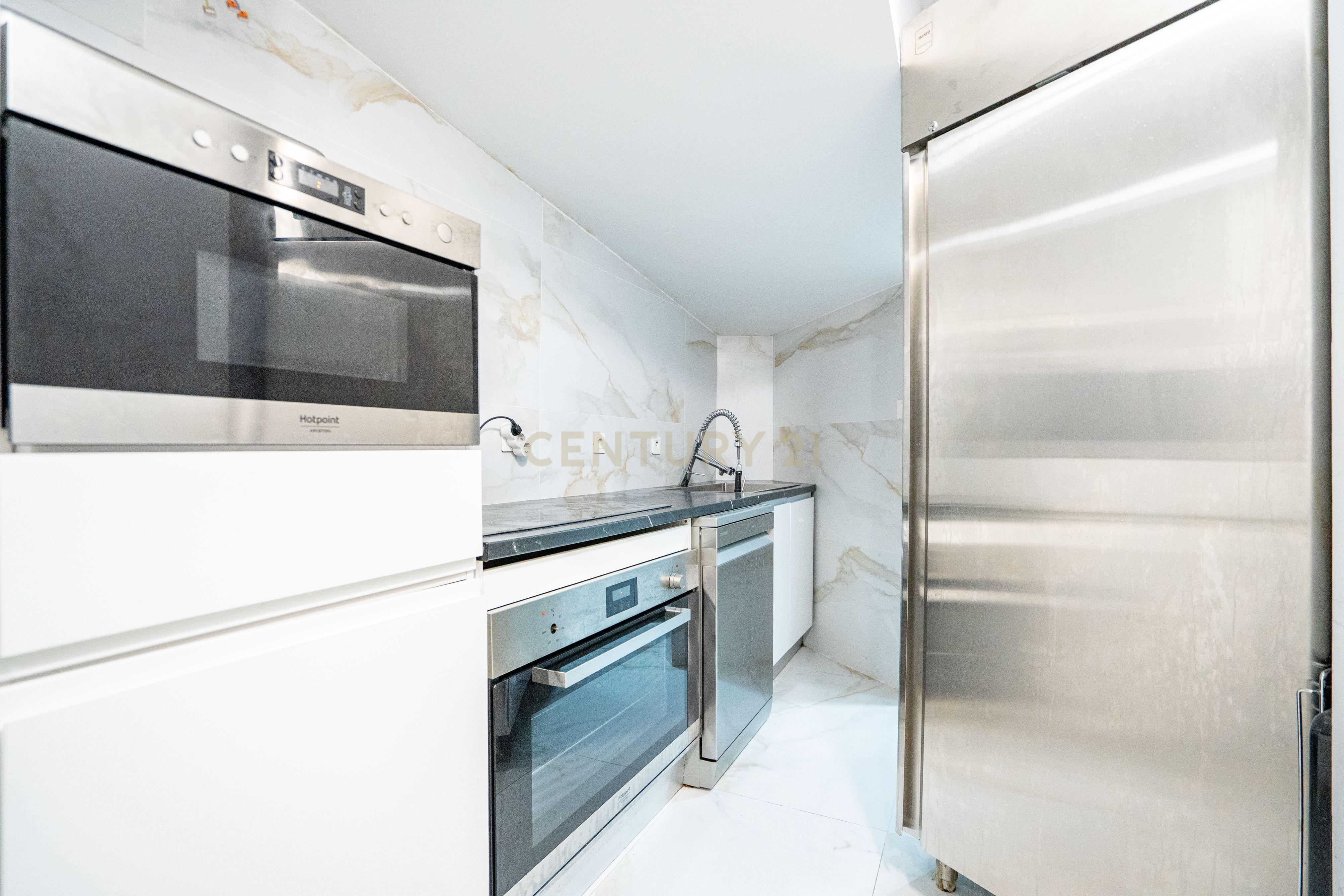 Fotografia 8 de Loja - Armazém para Comércio remodelada na Amadora, Venteira
