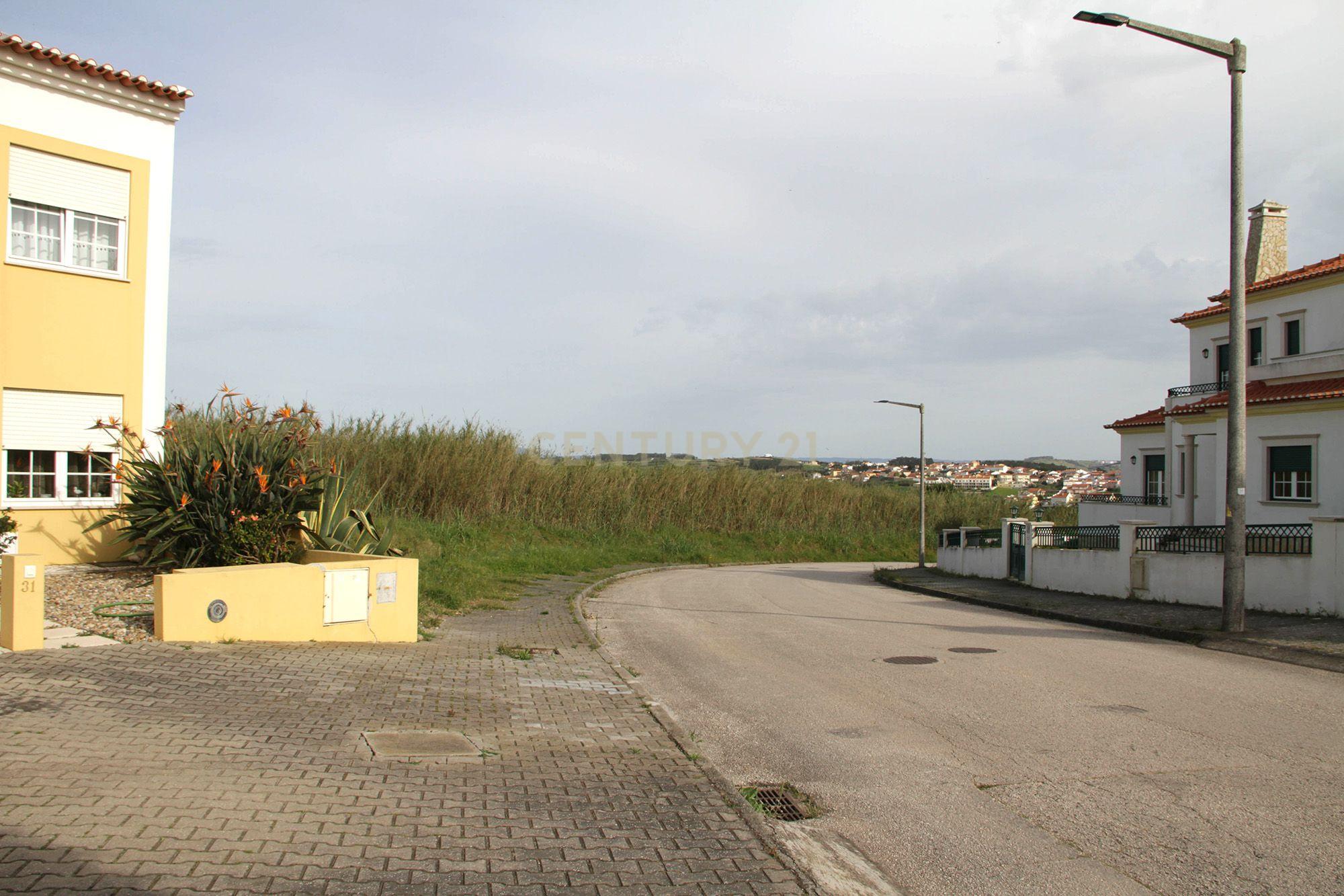 Moradia T3 para Venda na Praia da Areia Branca, Lourinhã - Image 32