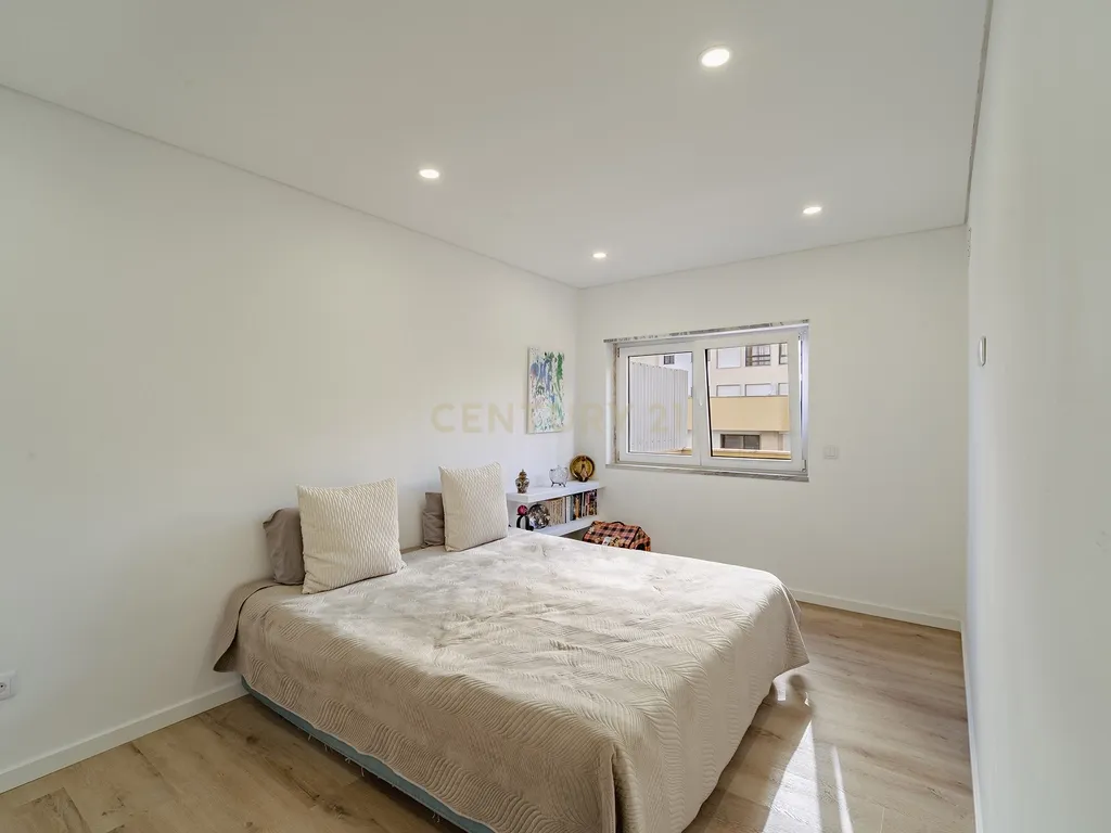 Apartamento T3 em Setúbal - Image 16
