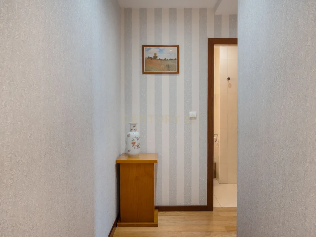 Penthouse Exclusiva T5 – Luxo, Conforto e Espaço em Pleno Coração da Cidade - Image 24