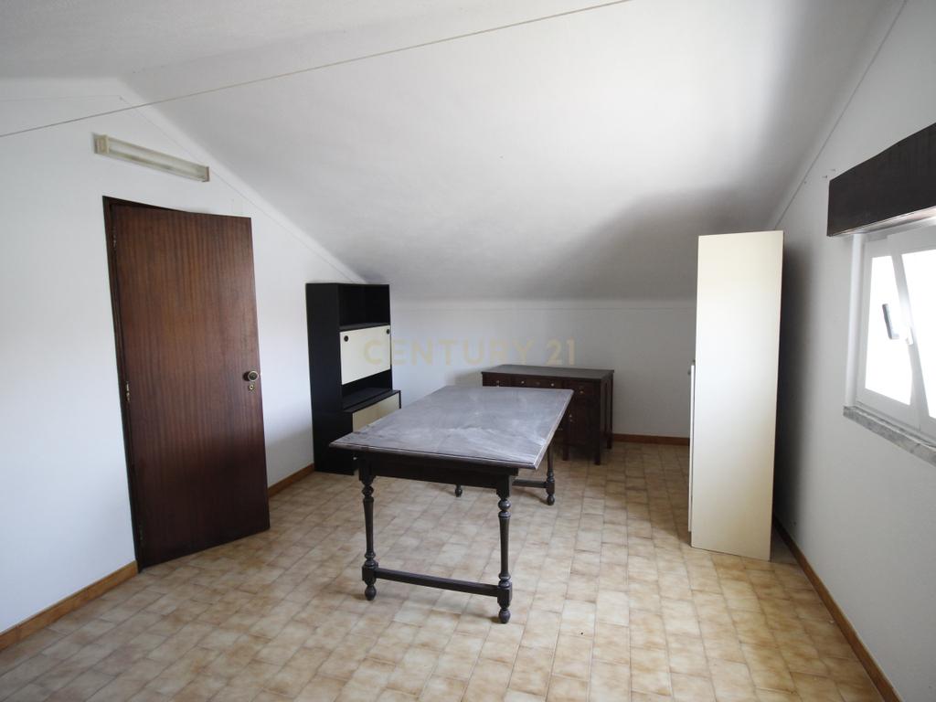 Casa Renovada com 3 Quartos e Garagem em Vendas Novas para arrendamento - Image 21