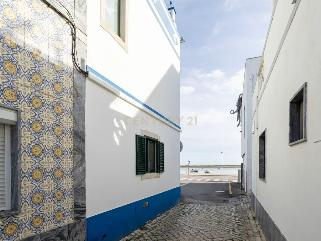 Moradia Tradicional T2 na Primeira Linha da Ria — Santa Luzia, Capital do Polvo - Image 21