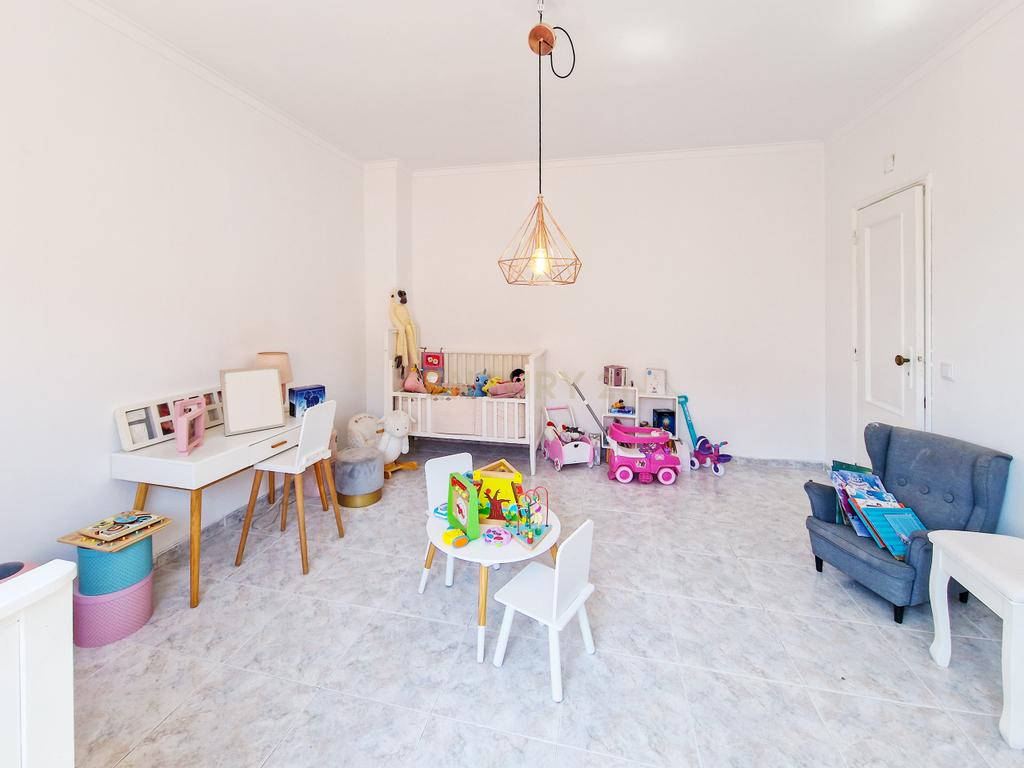 Moradia isolada de 6 assoalhadas com garagem - Zona tranquila - Image 23