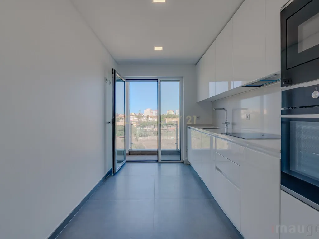 APARTAMENTO T3 | QUINTA DAS MARIANAS, CARCAVELOS | 2 ESTACIONAMENTOS - Image 3