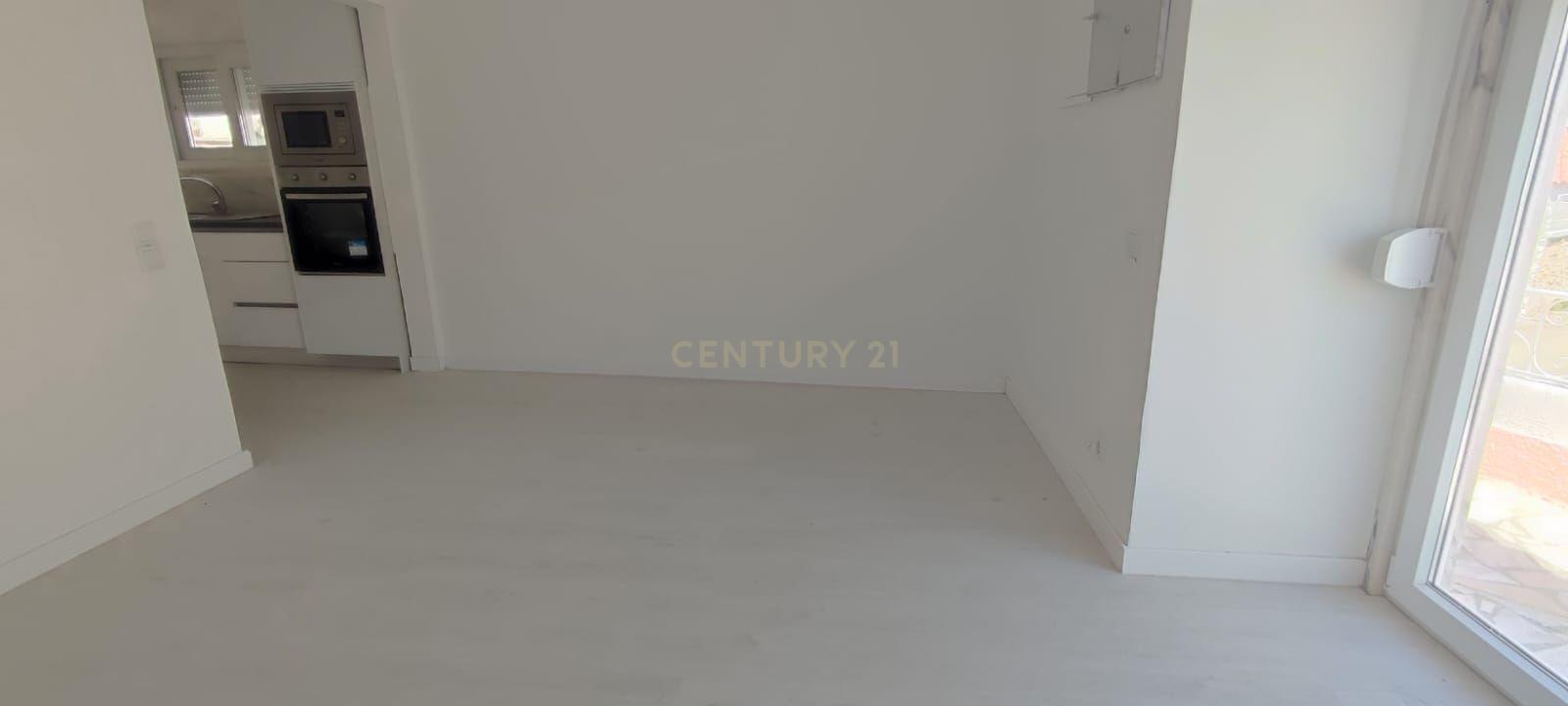 Moradia V2 em Faião - Terrugem - Image 12