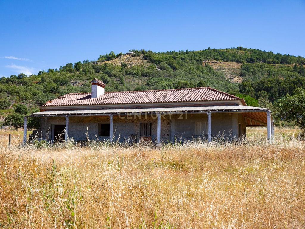 Quinta com 2,5 hectares em Portalegre - Image 1