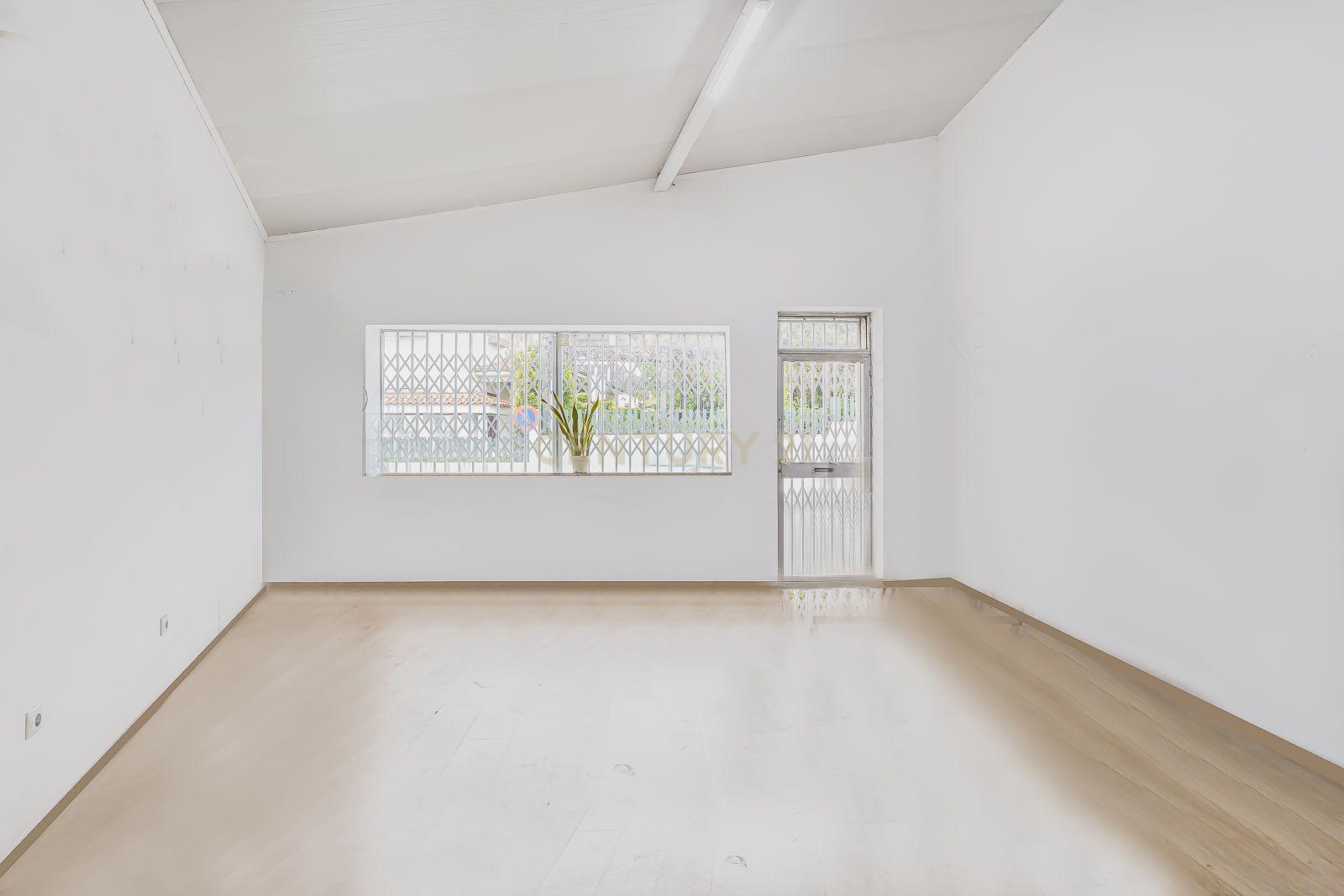 Fotografia 4 de Espaço Comercial com perto de 300m² a 15 minutos do centro do Porto – EM VENDA!