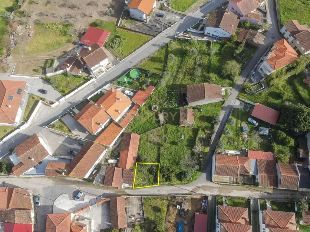Casa em Ruínas em Miranda do Corvo - Image 9