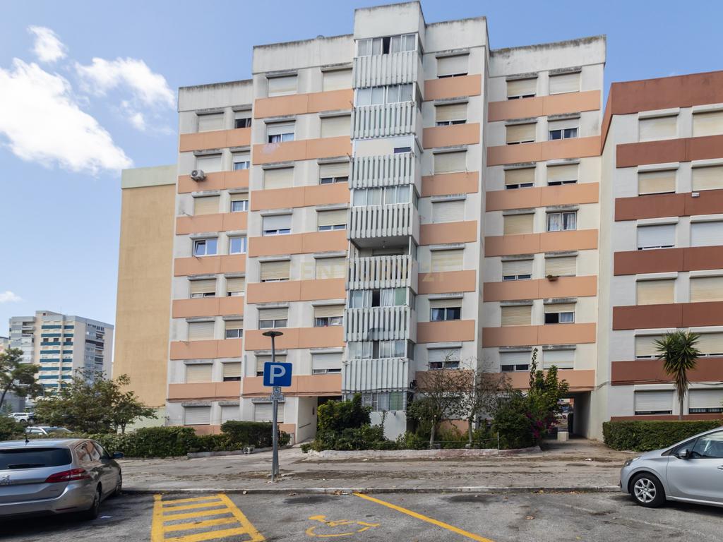 Apartamento T1 em Santo António da Charneca, Barreiro - Image 22
