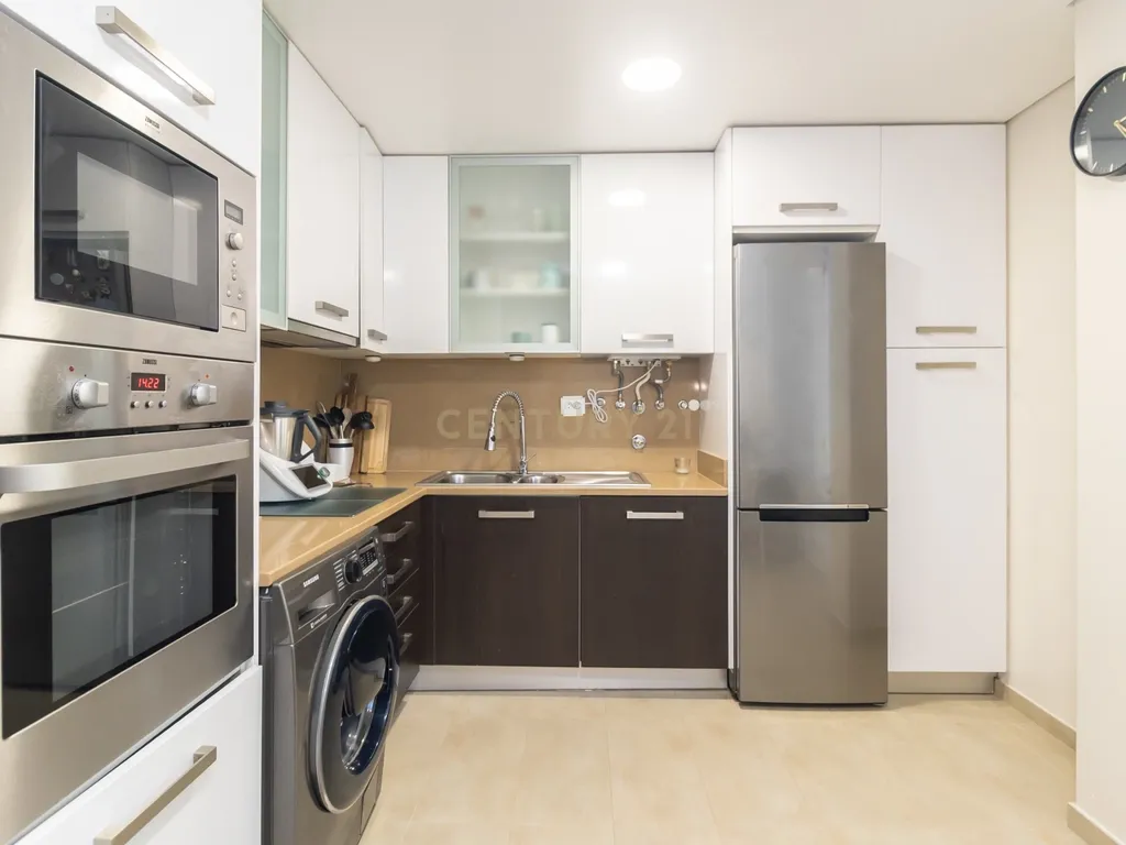 T3 com 125 m² | Quinta de São Macário | Suíte, Varanda e Arrecadação - Image 6
