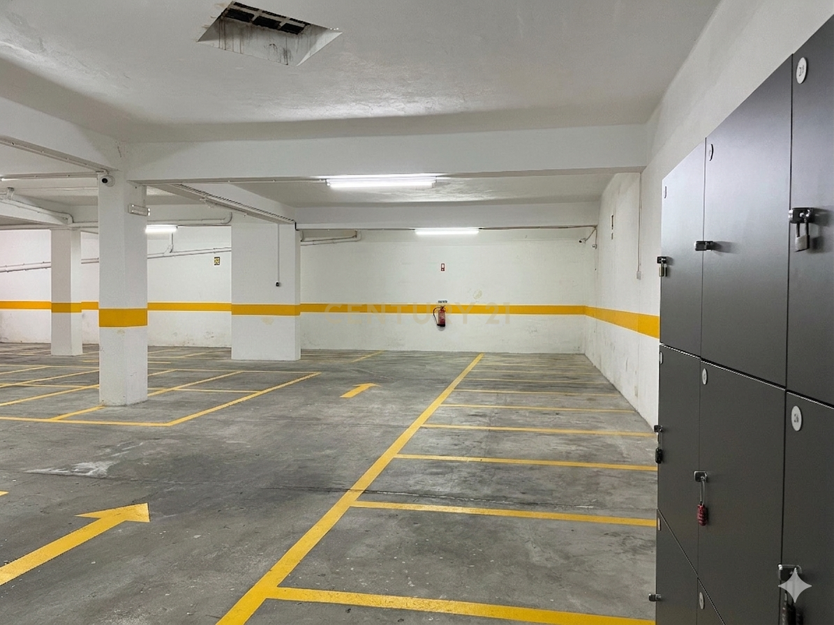 Fotografia 9 de Garagem e Armazém na Cova da Piedade em Almada