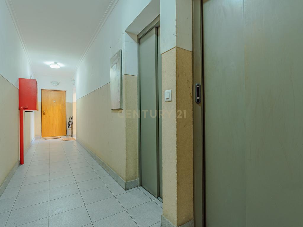 Apartamento T2 com terraço panorâmico – Rio Tinto - Image 29
