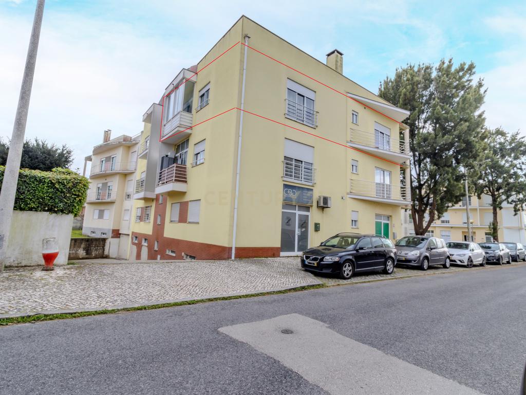Apartamento T2, Centro da Marinha Grande - Image 1