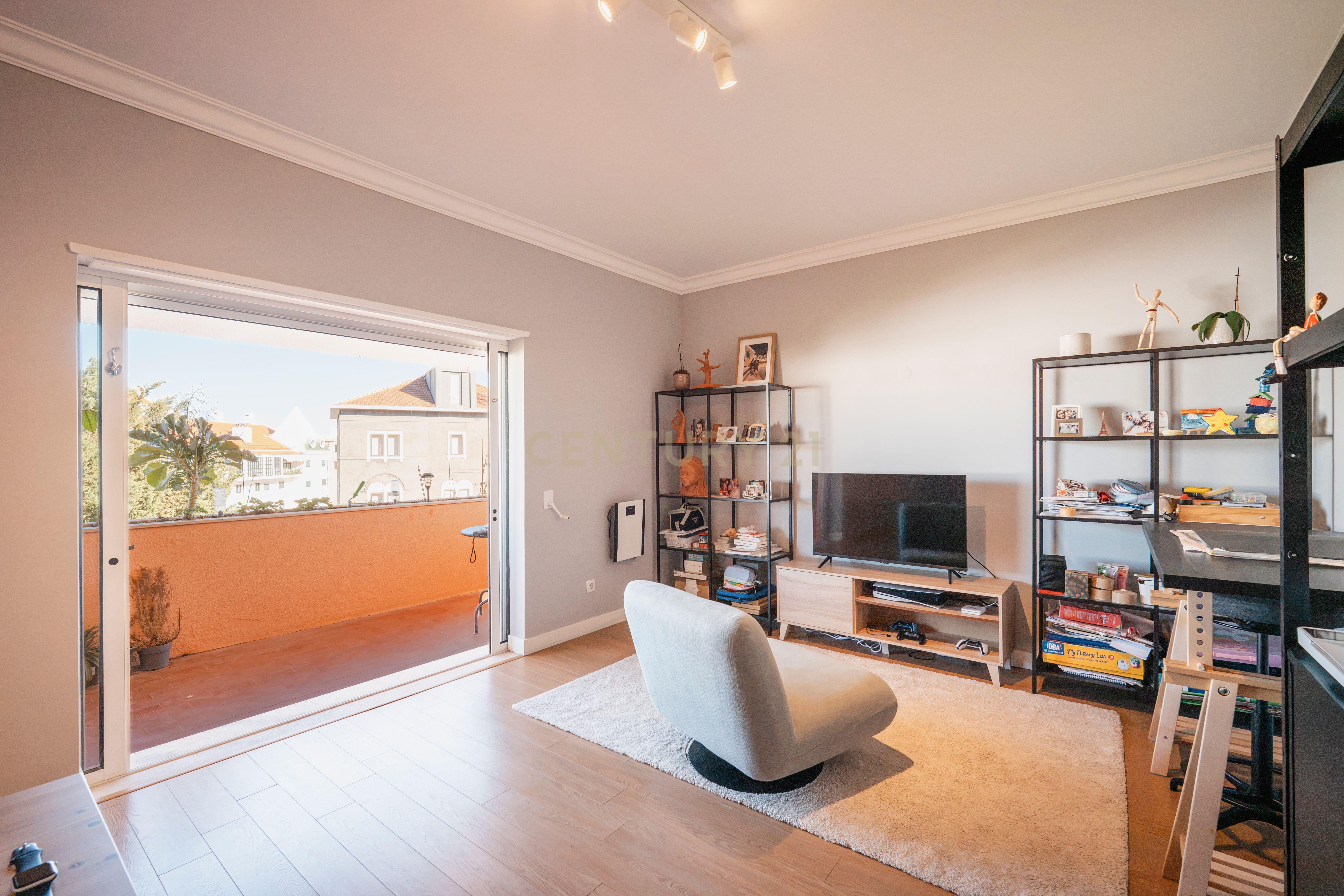 Fotografia 9 de Espaçoso Apartamento T3 para arrendamento | 144 m² | Monte Estoril apenas 500 metros da praia