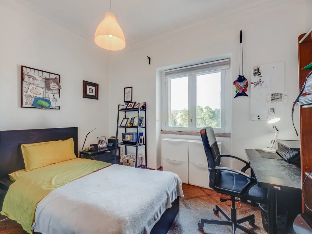 Fantástico Apartamento na Av. João XXI, com uma localização estratégica. - Image 20