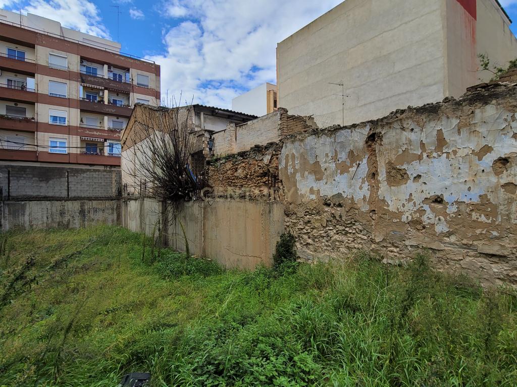 Grande lote urbano em Valência - Image 2