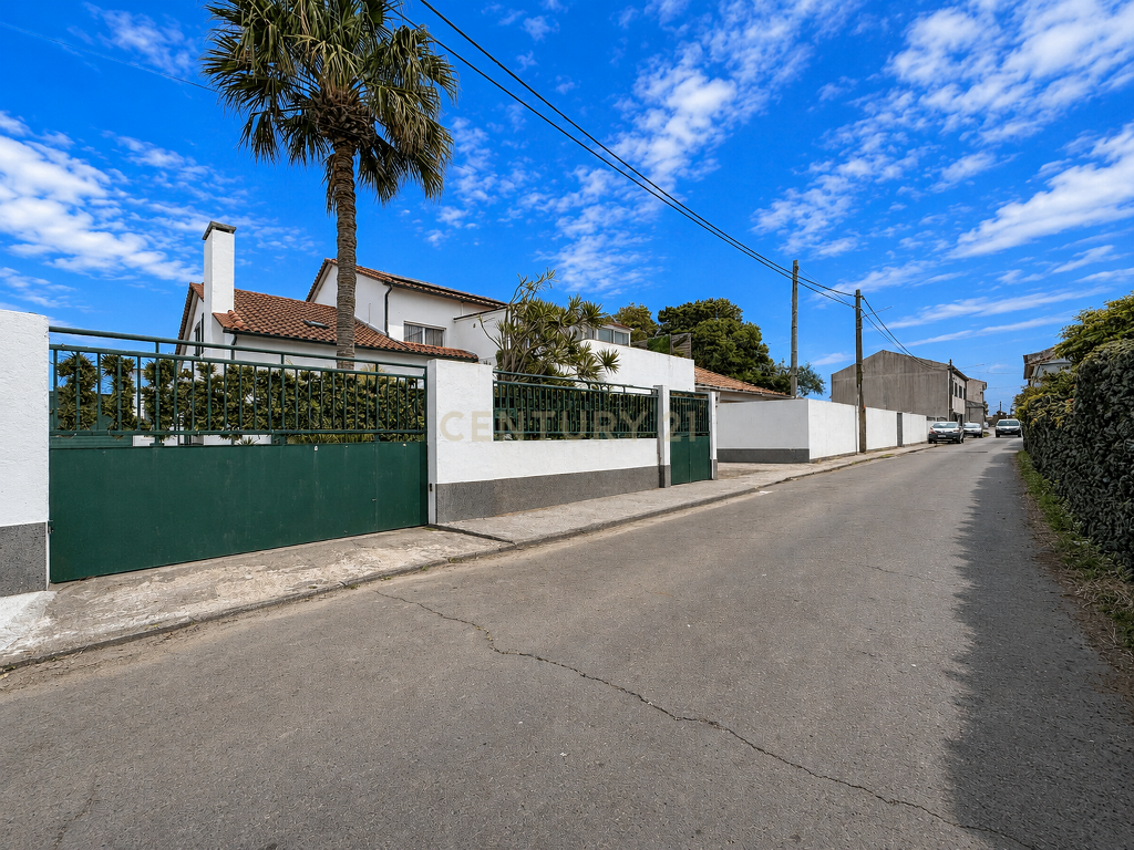 🏡 MORADIA T4 COM LICENÇA DE ALOJAMENTO LOCAL, PISCINA E ENORME POTENCIAL DE RENTABILIZAÇÃO - Image 3