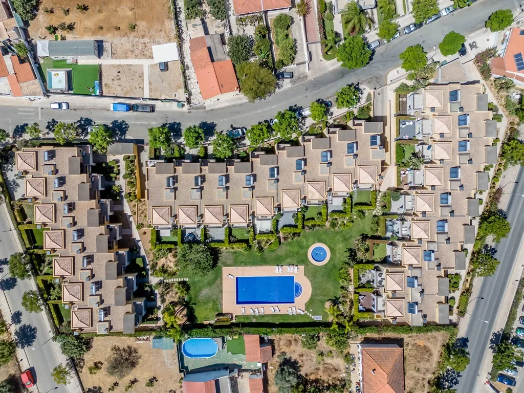 7 KM DAS PRAIAS DE ALBUFEIRA V3 COM JARDIM PRIVADO E PISCINA COMUM, GARAGEM EM BOX - Image 39