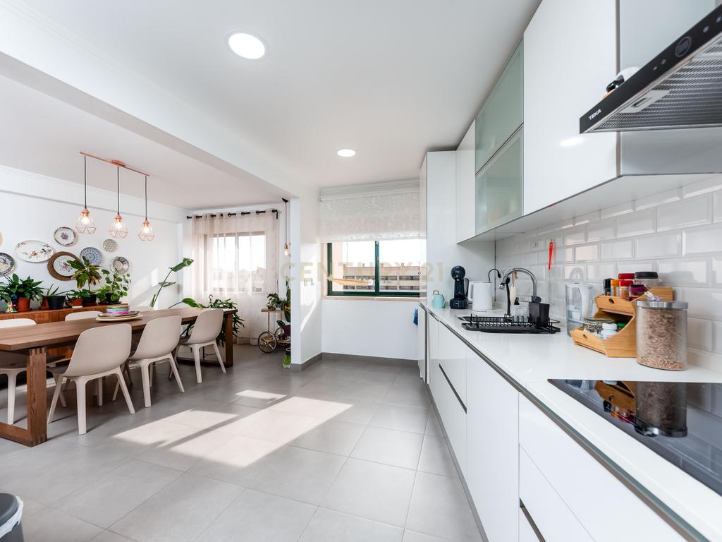 Apartamento T2 + 1 em Agualva-Cacém - Image 1