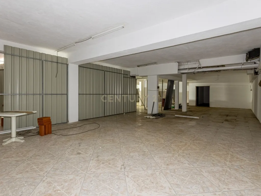 Garagem com Negócio em Funcionamento e Elevado Potencial de Rentabilidade | Pinhal Novo - Image 17