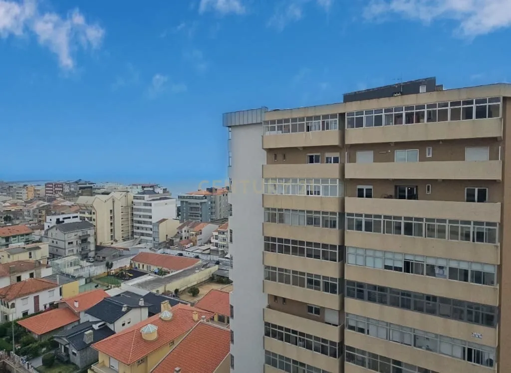 Apartamento T3 com Vista Mar na Avenida Vasco da Gama Póvoa de Varzim - Image 21