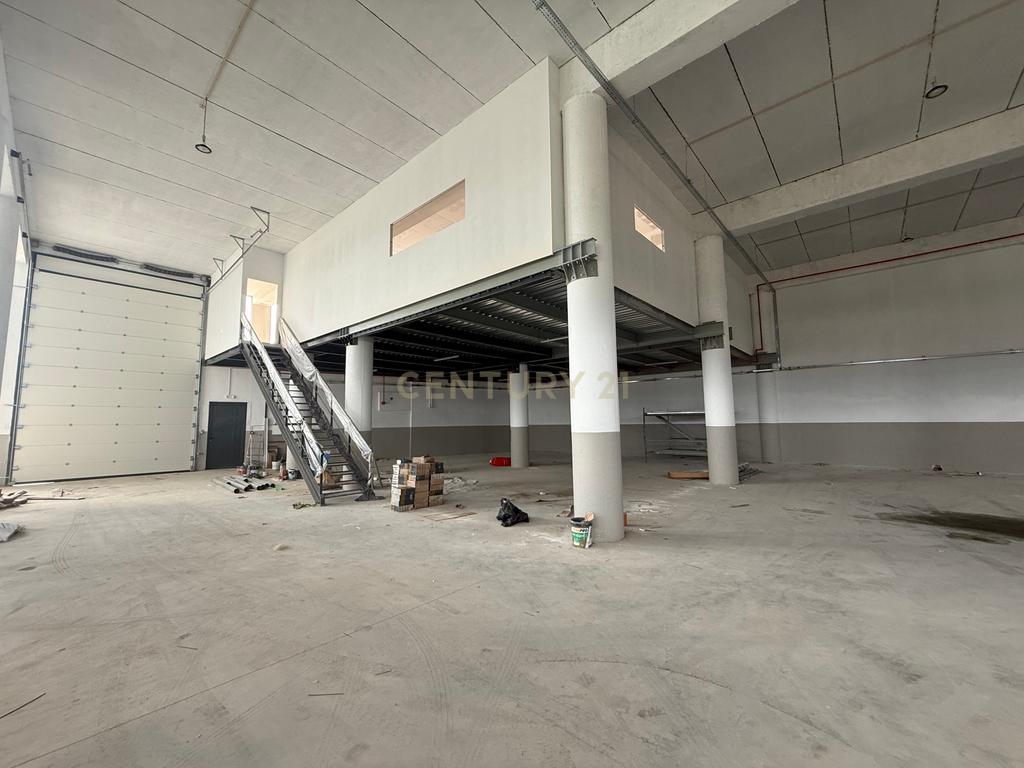 ARMAZÉM INDUSTRIAL | SANTO TIRSO | INVESTIMENTO / LOGÍSTICA / COMÉRCIO E INDÚSTRIA - Image 3