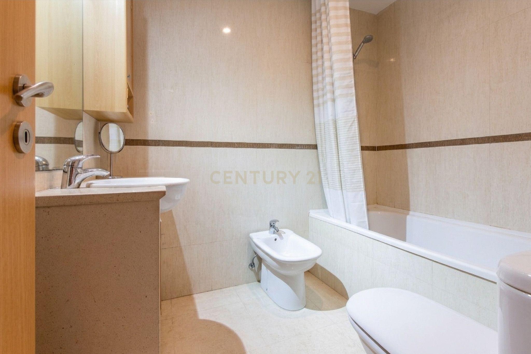 Fotografia 11 de Apartamento T2 em Corroios, Seixal - Oportunidade Única!